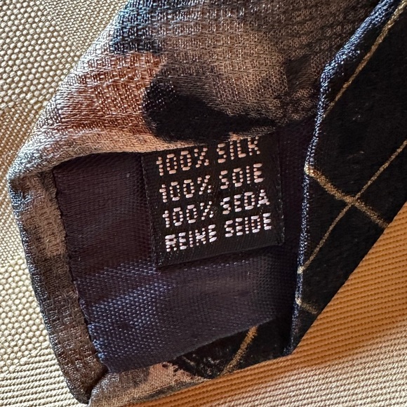 Men's Multi colored Visconti 100% Silk Tie - Picture 6 of 7